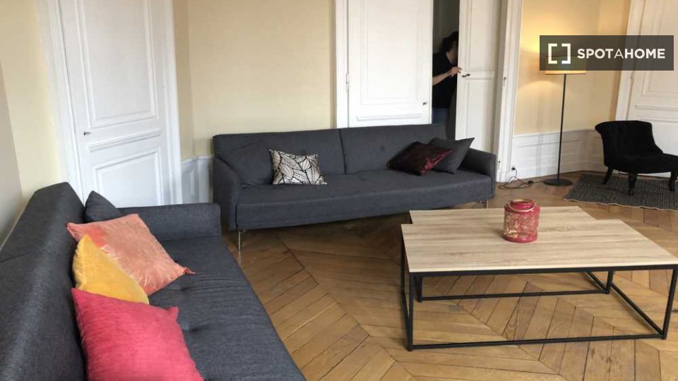Double room Lyon, 7 beds, 240m² — photo 8