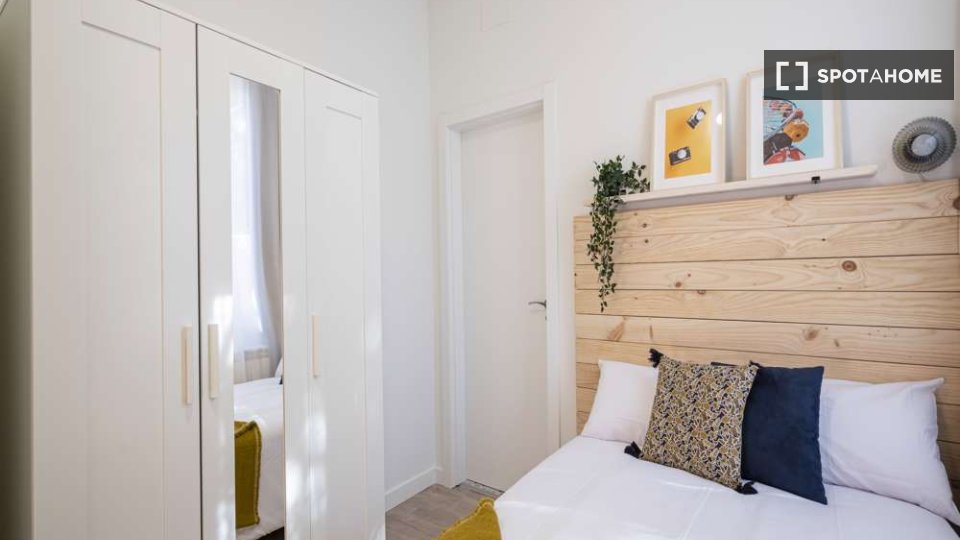 Double room Madrid, 17 beds, 560m² — photo 8