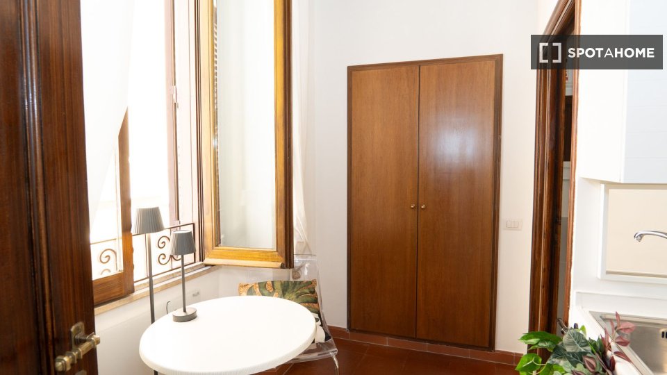 Apartment Rome, 1 bed, 35m² — photo 7