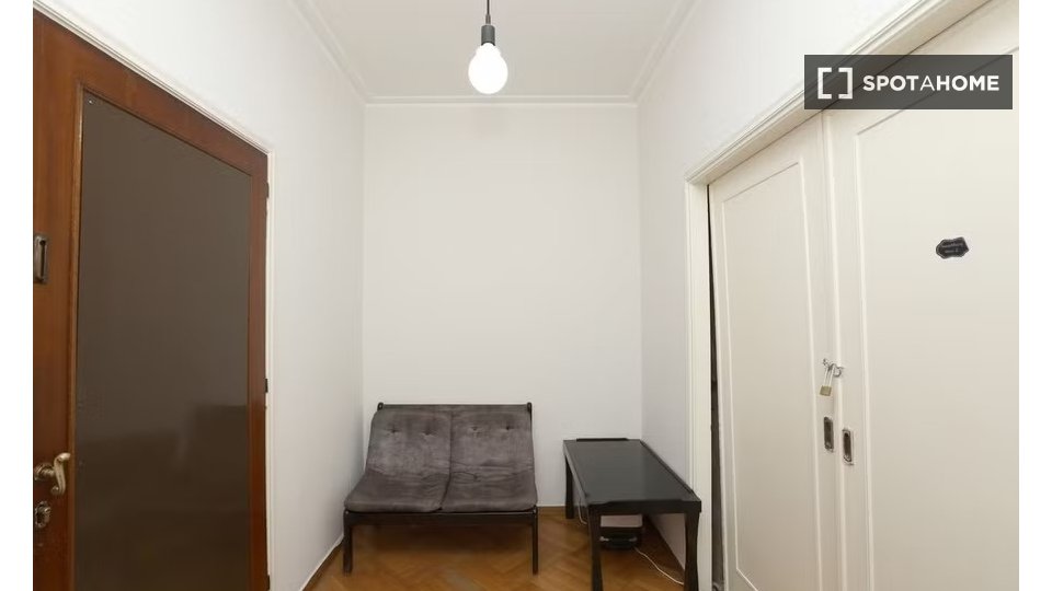 Double room Athens, 4 beds — photo 14