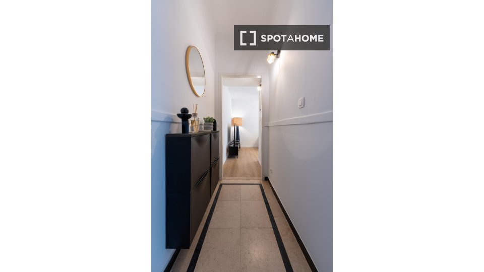 Apartment Brussels, 1 bed, 80m² — photo 1