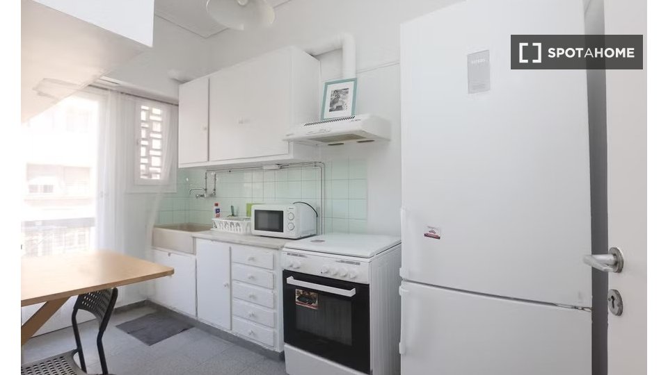 Double room Athens, 5 beds — photo 6