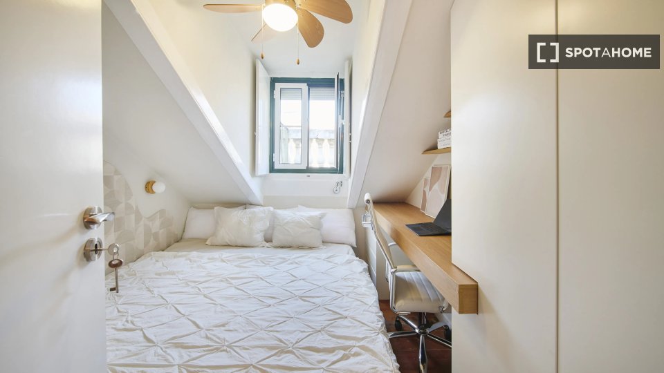 Double room Lisbon, 7 beds — photo 10