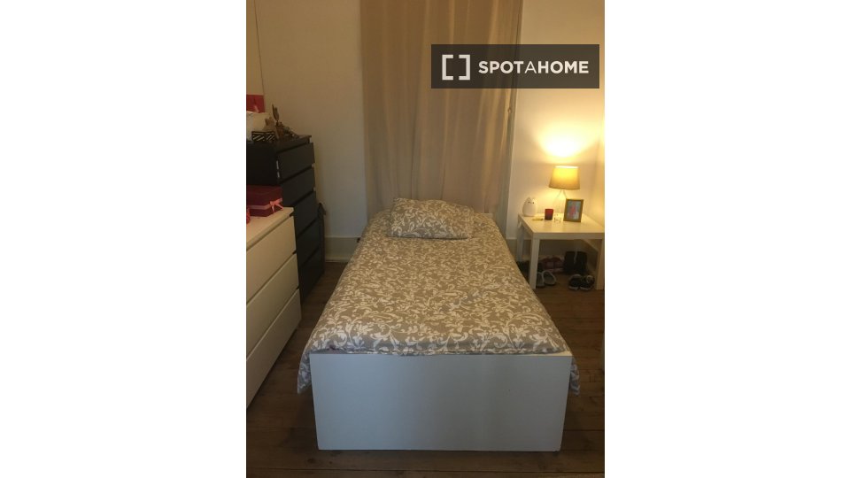 Apartment Lisbon, 1 bed — photo 17
