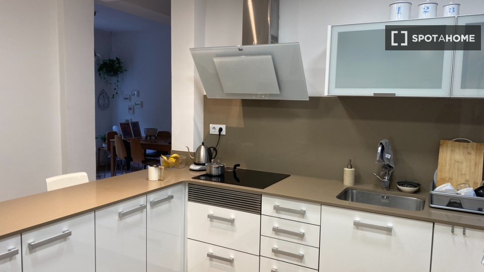 Double room Barcelona, 1 bed, 90m² — photo 5