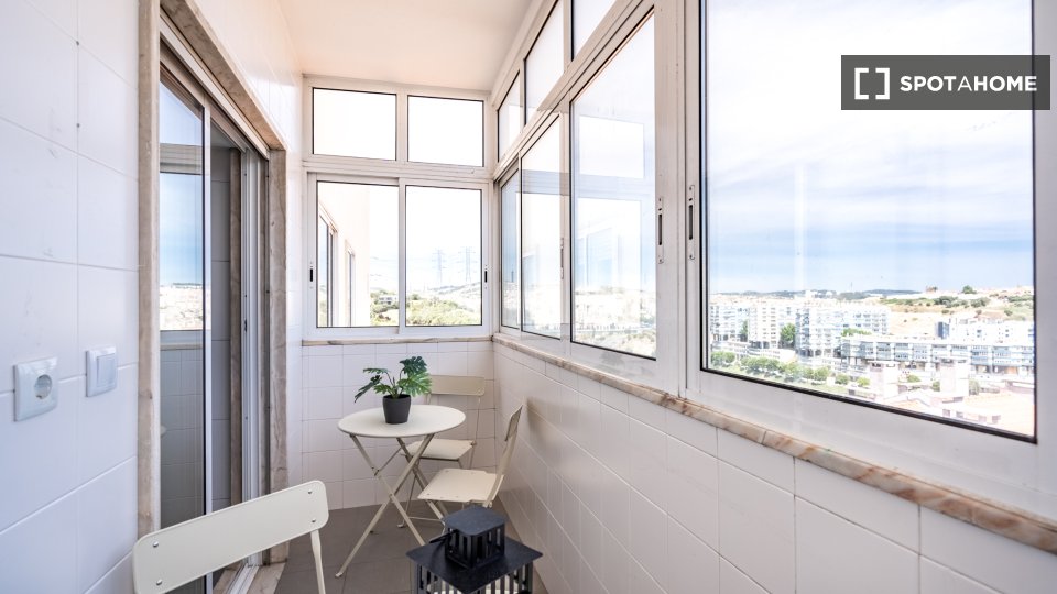 Apartment Lisbon, 3 beds — photo 15