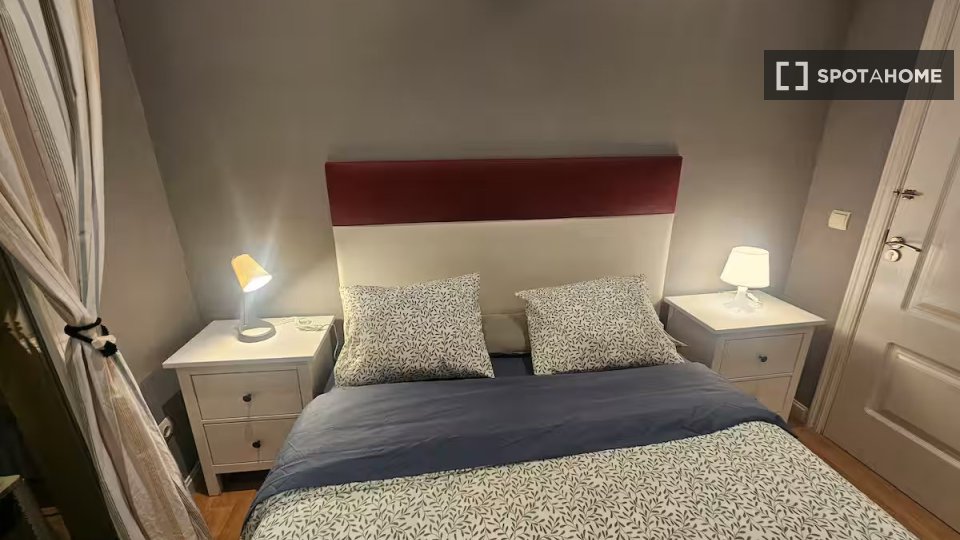 Double room Madrid, 3 beds — photo 9