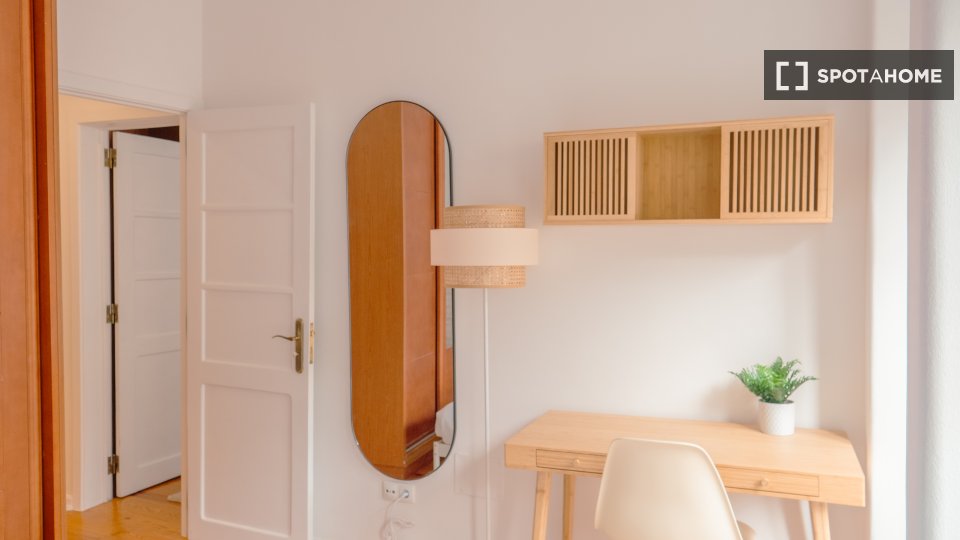 Double room Lisbon, 6 beds — photo 8