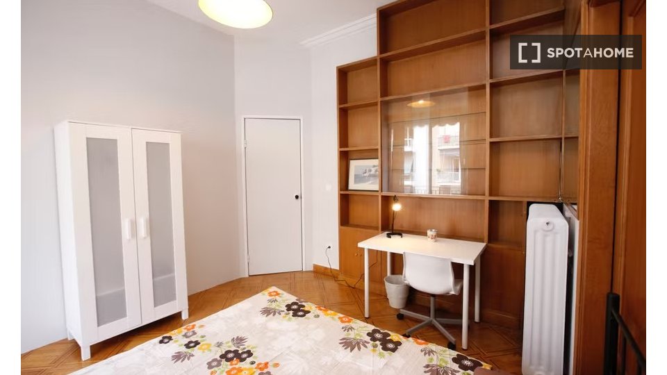 Double room Athens, 7 beds — photo 10