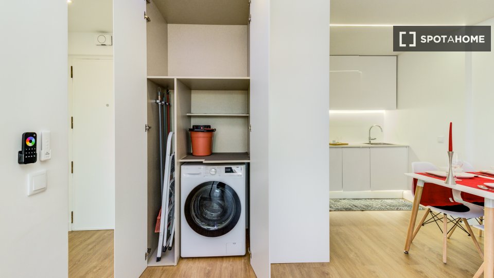 Apartment Lisbon, 1 bed, 60m² — photo 3