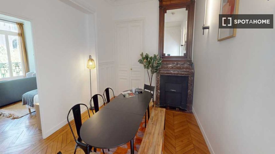Double room Paris, 9 beds, 250m² — photo 14