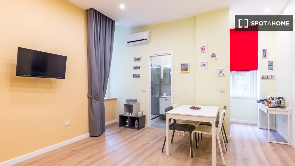 Apartment Naples, 1 bed, 65m² — photo 10