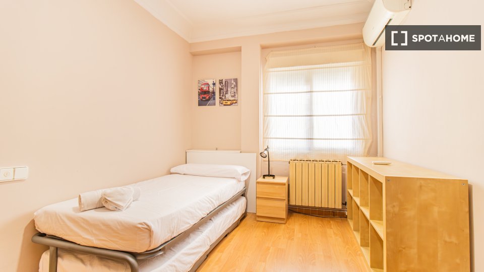 Apartment Zaragoza, 3 beds, 82m² — photo 13