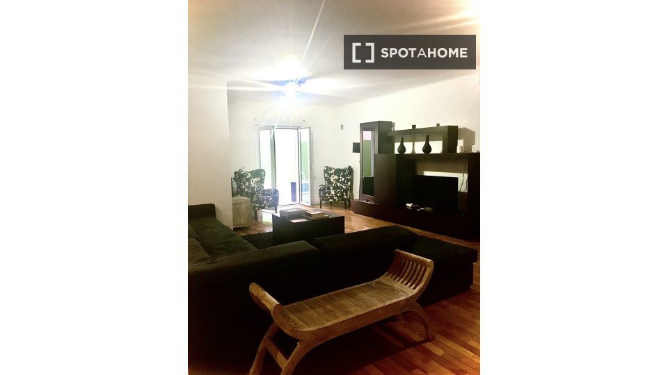 Apartment Lisbon, 3 beds, 160m² — photo 8