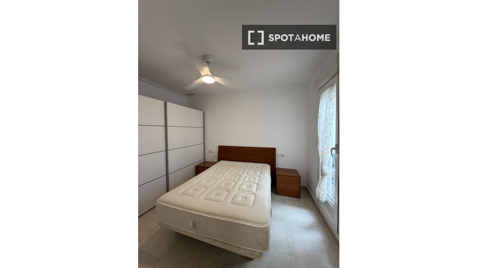 Apartment Alicante, 2 beds, 50m² — photo 3