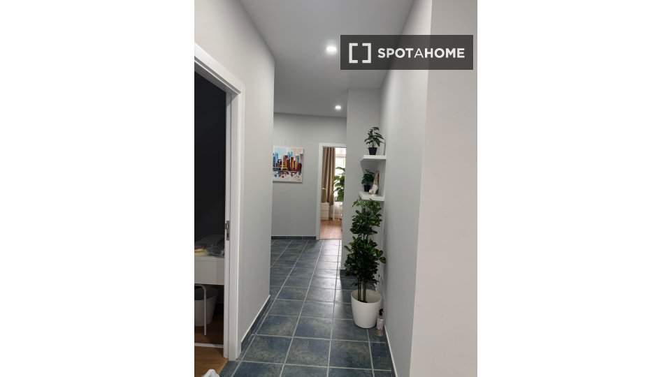 Double room Lisbon, 14 beds — photo 10