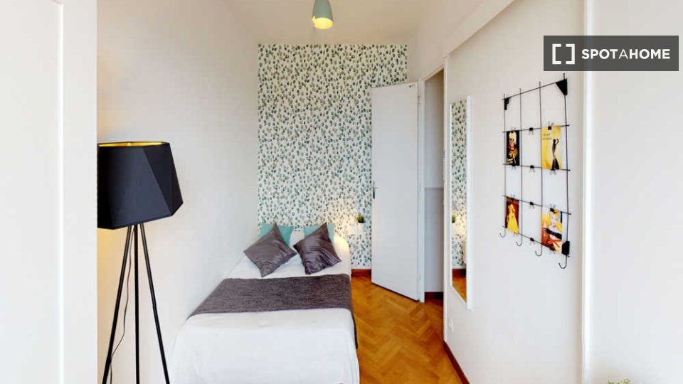 Double room Lyon, 5 beds, 110m² — photo 17