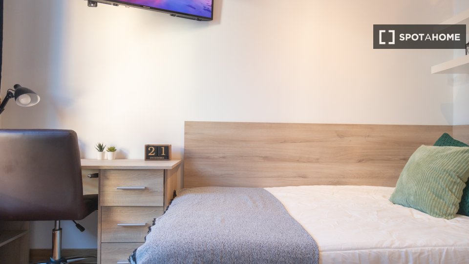 Double room Madrid, 11 beds — photo 10