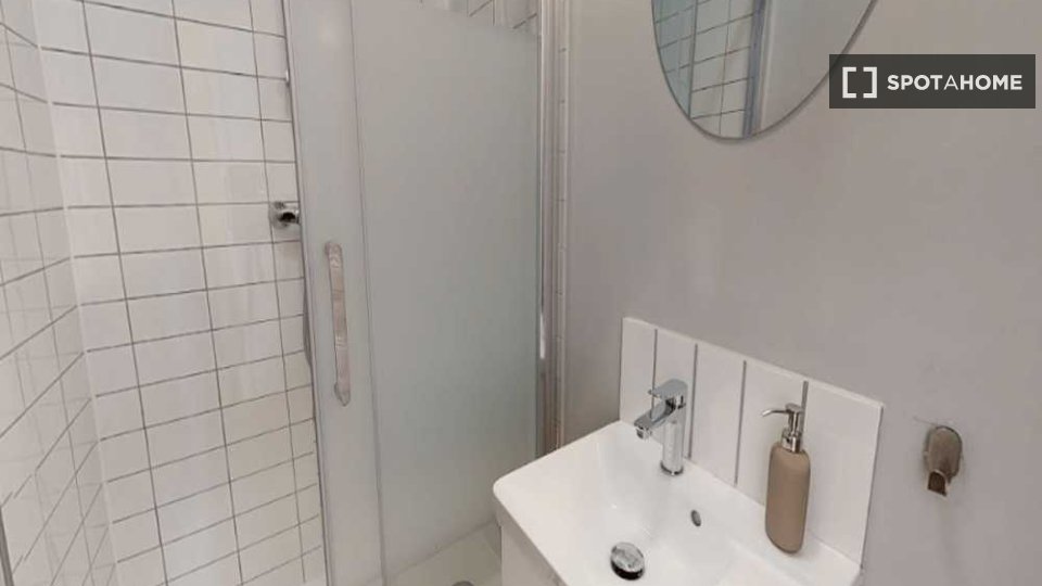 Double room Paris, 6 beds, 130m² — photo 14