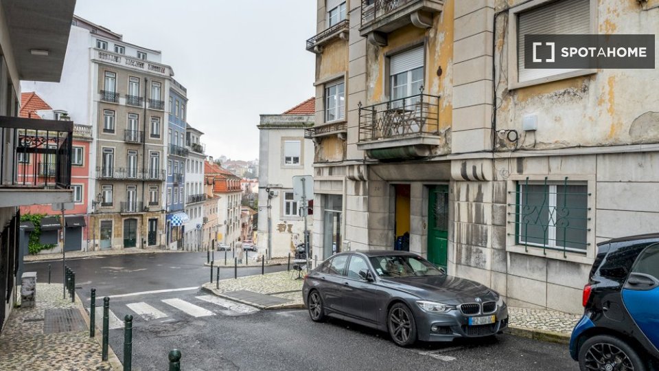 Double room Lisbon, 4 beds — photo 19