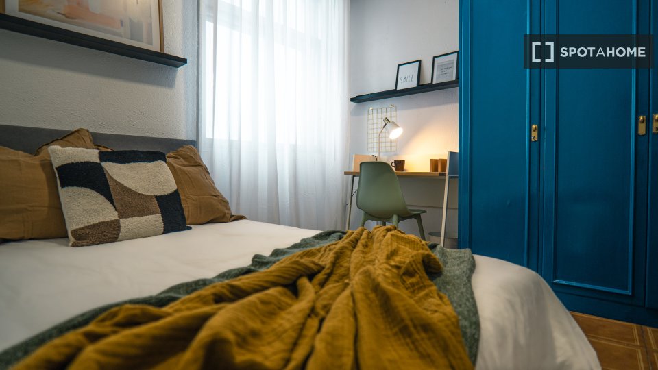 Double room Madrid, 5 beds — photo 28