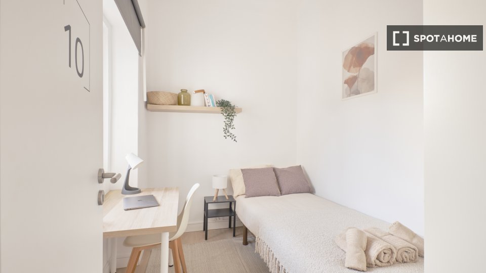 Double room Lisbon, 10 beds — photo 10