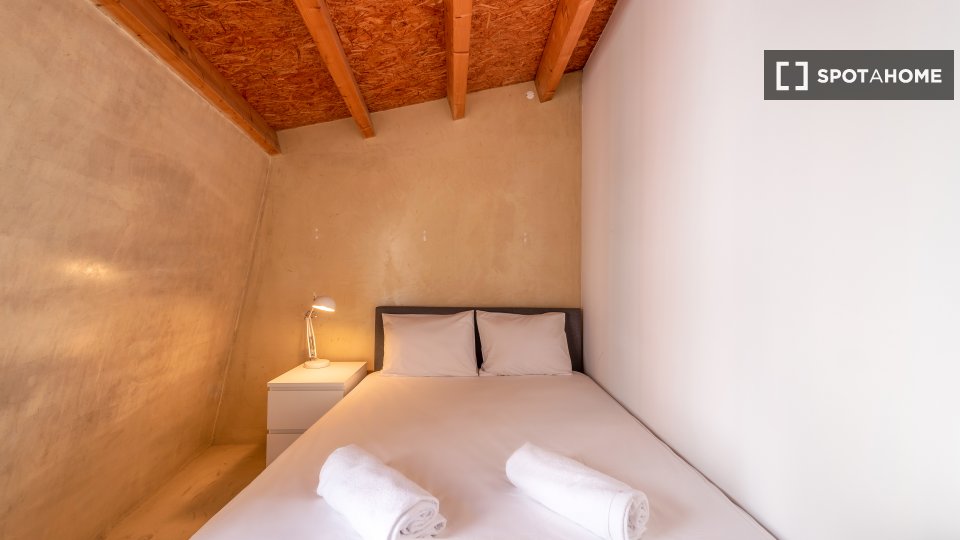 Double room Lisbon, 6 beds, 162m² — photo 19