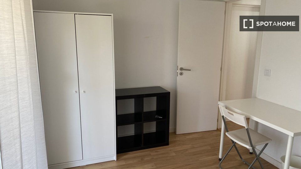 Double room Lisbon, 8 beds — photo 54