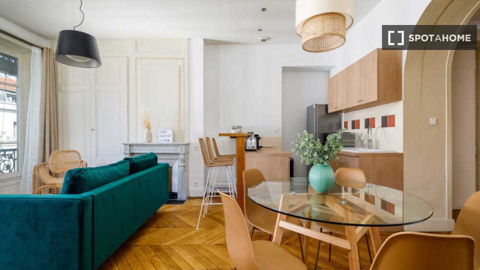 Double room Lyon, 4 beds, 120m² — photo 16