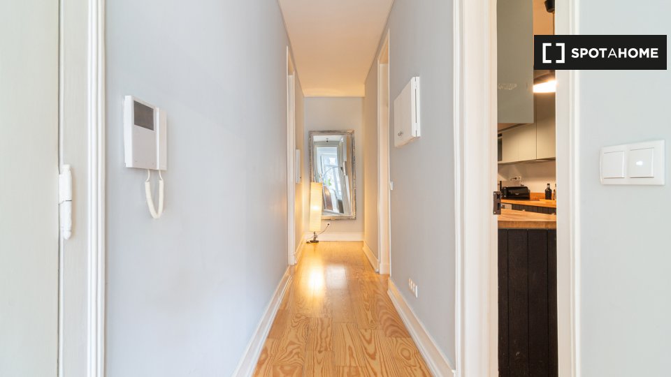 Apartment Lisbon, 2 beds, 129m² — photo 1