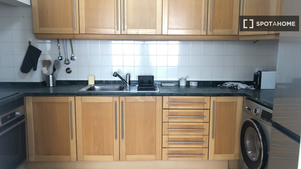 Apartment Lisbon, 2 beds — photo 12