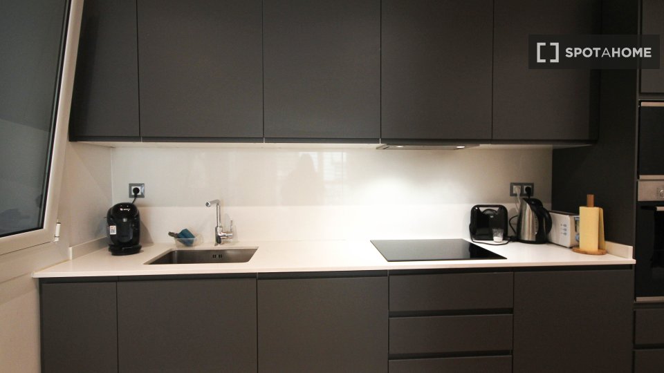 Double room Barcelona, 3 beds — photo 18