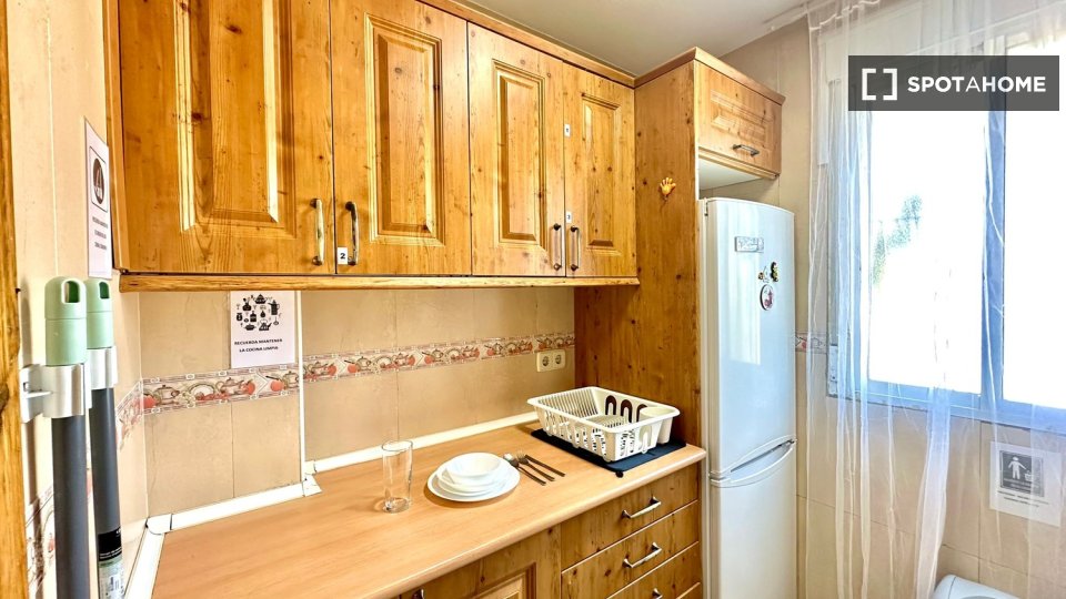 Double room Madrid, 3 beds — photo 14