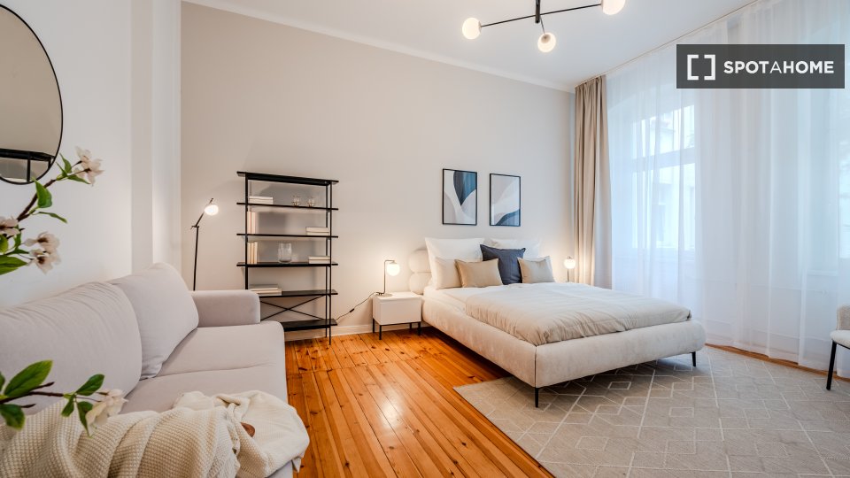 Apartment Berlin, 2 beds, 64m² — photo 1