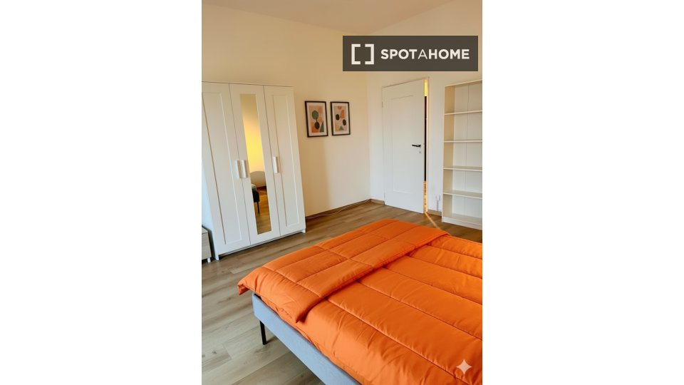 Double room Milan, 3 beds — photo 8