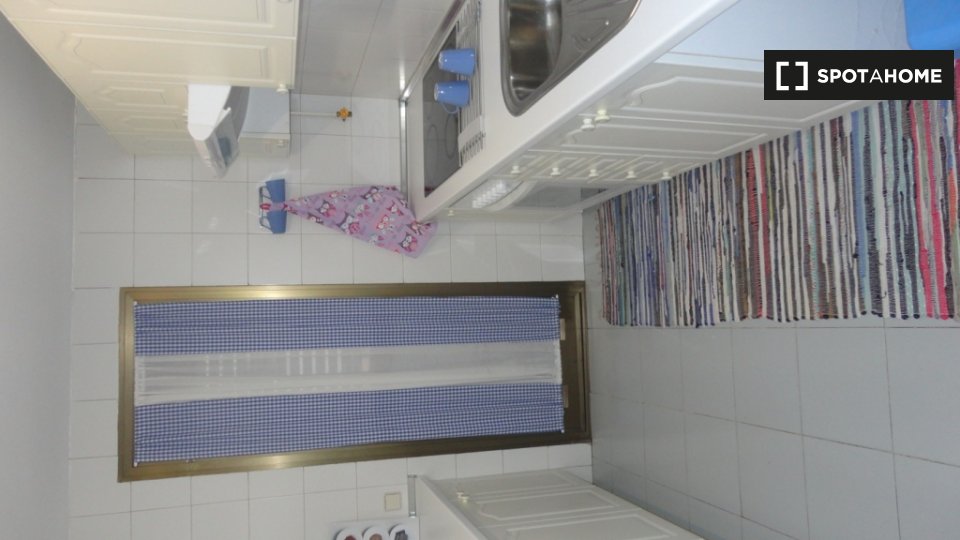 Double room Madrid, 4 beds, 150m² — photo 4