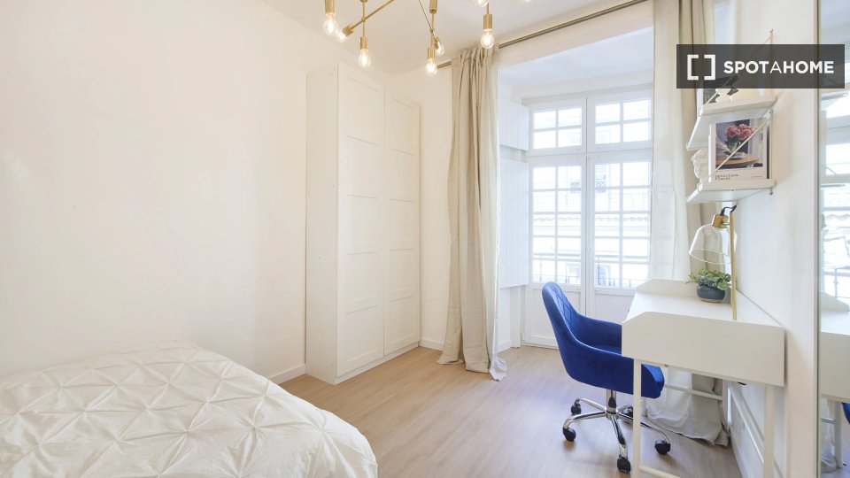 Double room Lisbon, 7 beds — photo 10