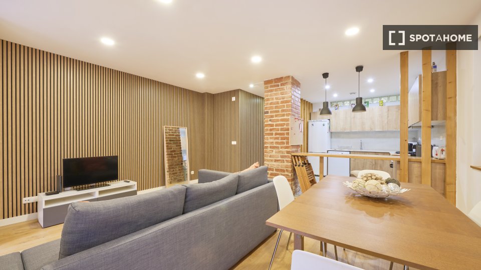 Apartment Lisbon, 2 beds, 65m² — photo 15