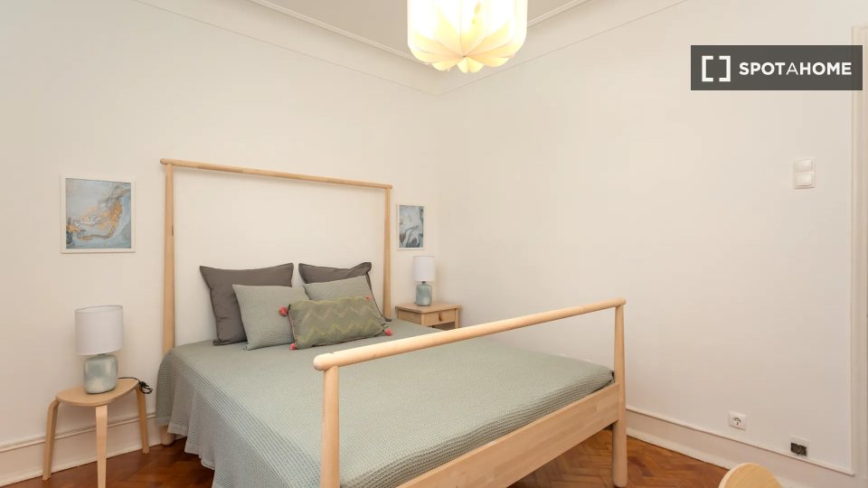Double room Lisbon, 6 beds — photo 2