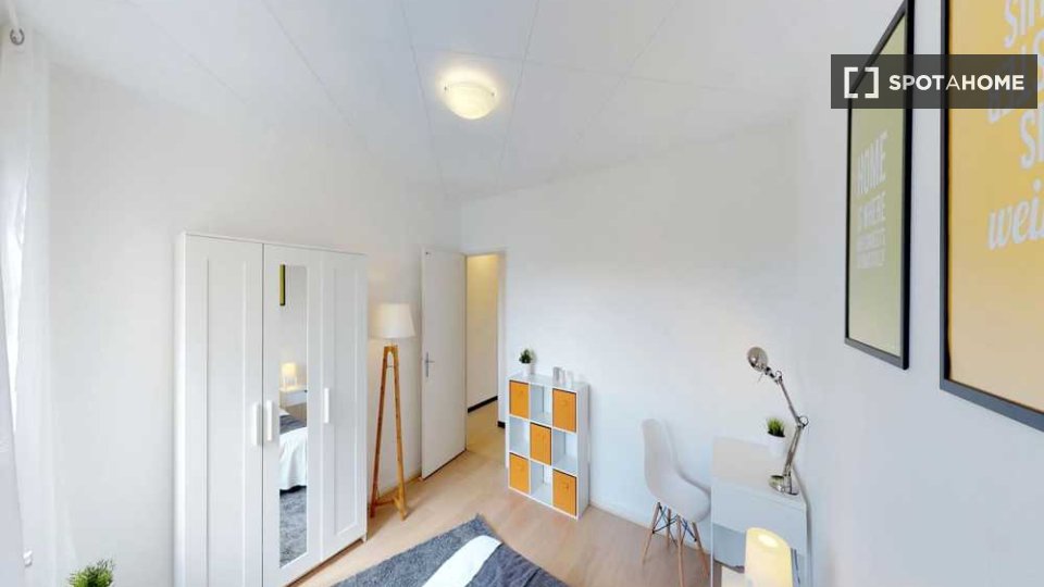 Double room Lyon, 5 beds, 120m² — photo 2