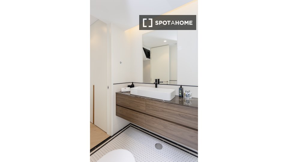 Apartment Porto, 2 beds, 247m² — photo 13