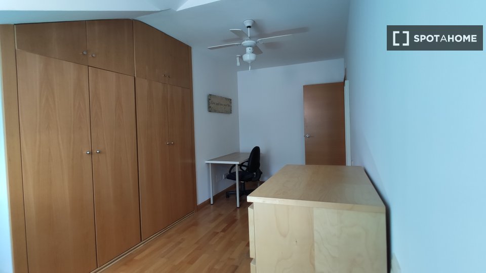 Habitación en piso compartido en Granada