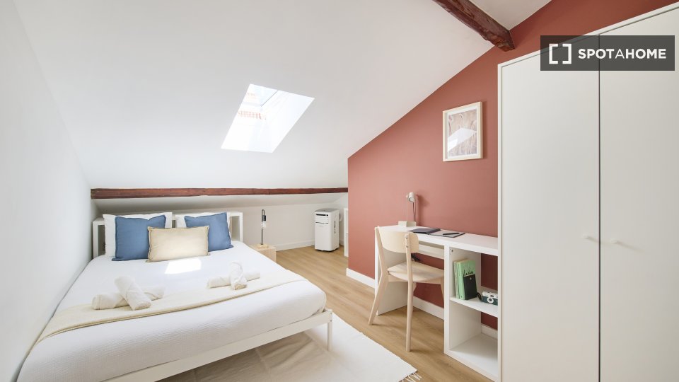Double room Lisbon, 9 beds — photo 4
