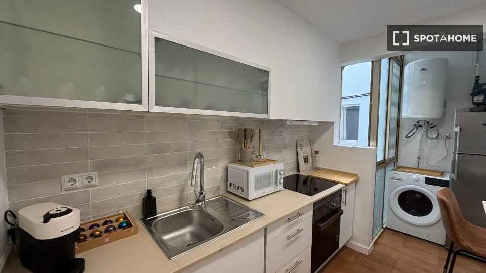 Double room Barcelona, 4 beds, 85m² — photo 19