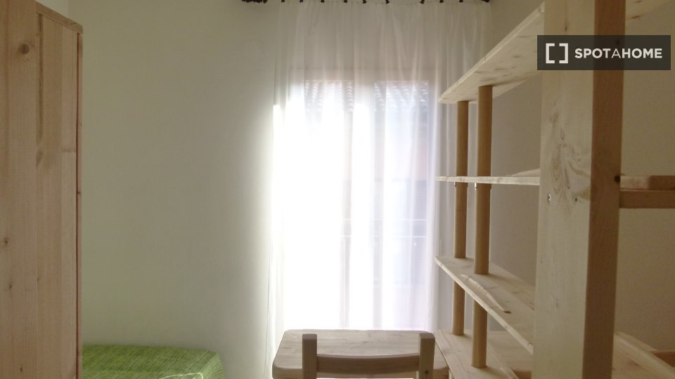 Double room Bologna, 3 beds, 65m² — photo 19