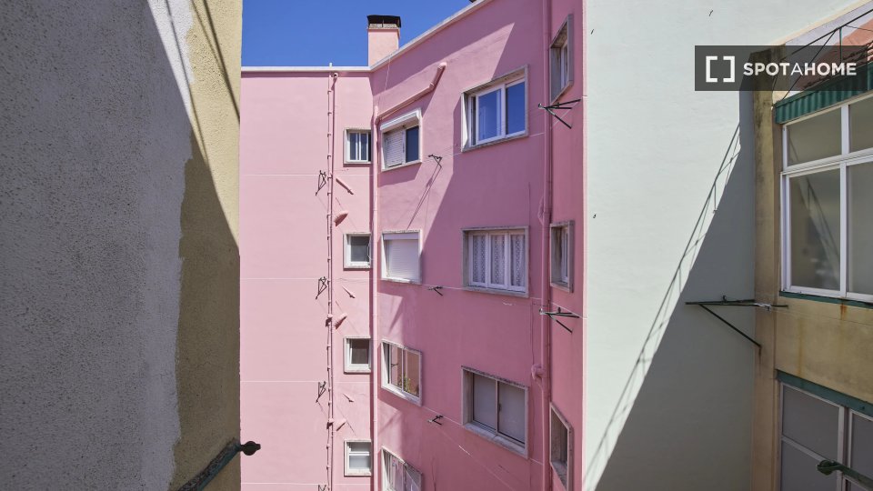 Double room Lisbon, 4 beds — photo 4