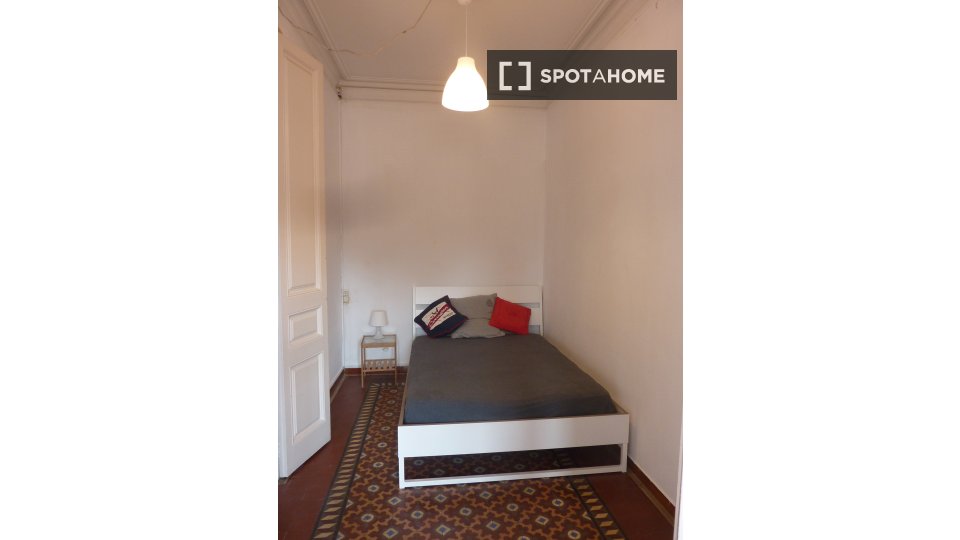 Double room Barcelona, 5 beds, 100m² — photo 4