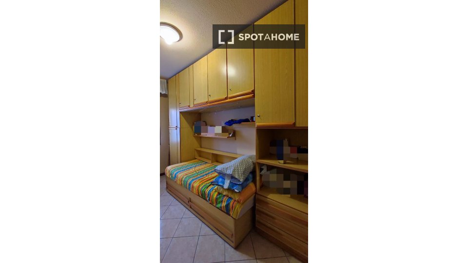 Double room Milan, 3 beds — photo 1