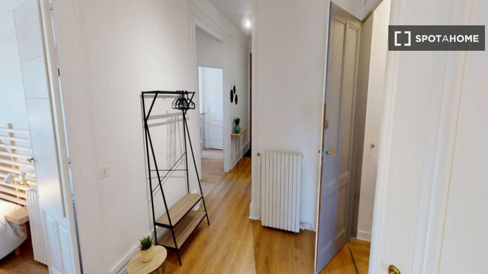 Double room Lyon, 5 beds, 130m² — photo 7