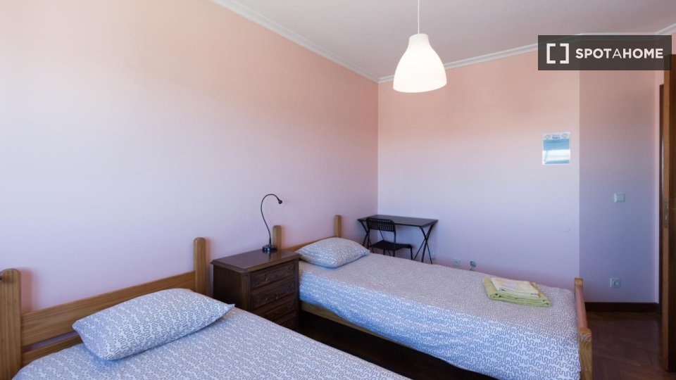 Double room Porto, 5 beds, 115m² — photo 11